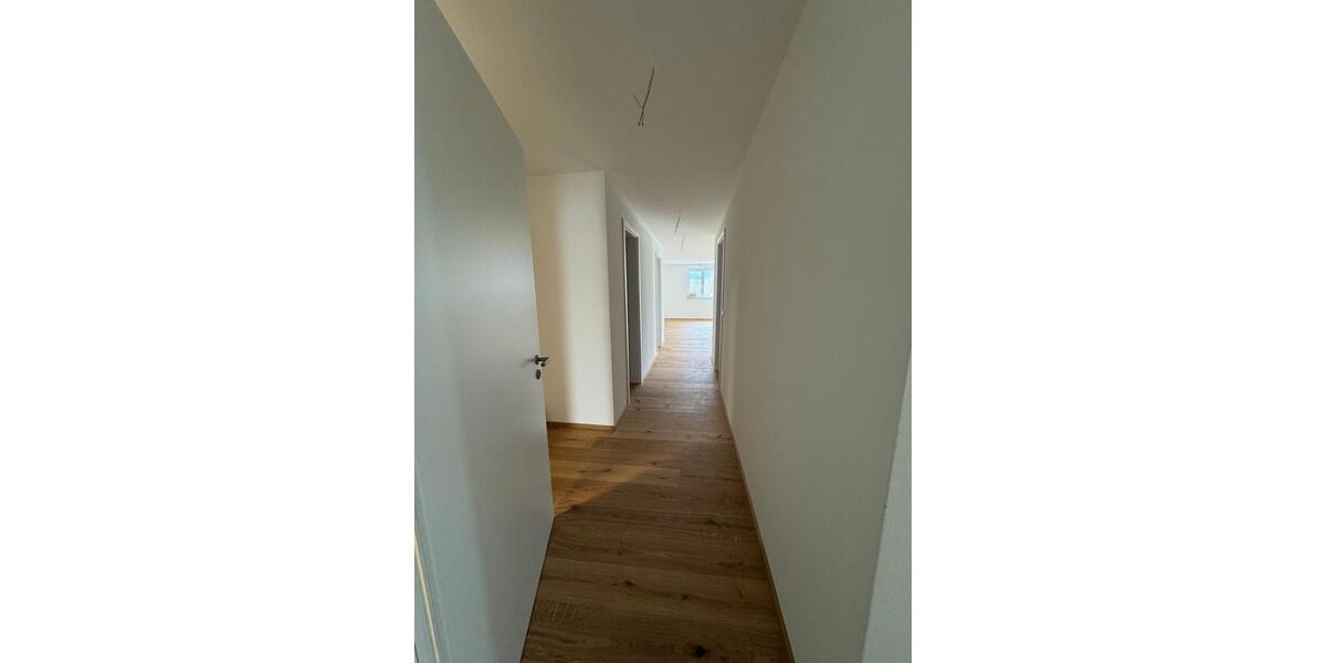 Etagenwohnung Plüderhausen - 4 Zimmer, 106 m&sup2;, 1.300&euro; | Angebot:25234405