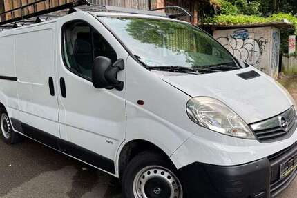 Opel Vivaro 98.000 km 7.979 &euro; Stuttgart 70186