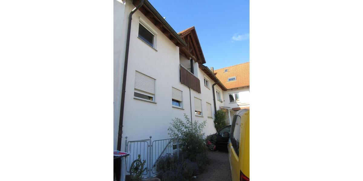 Provisionsfrei* Doppelhaushälfte mit zwei separaten Wohneinheiten, Stellplätzen, Balkon und Terrasse - Zweifamilienhaus Göppingen Faurndau | Angebot:26961593