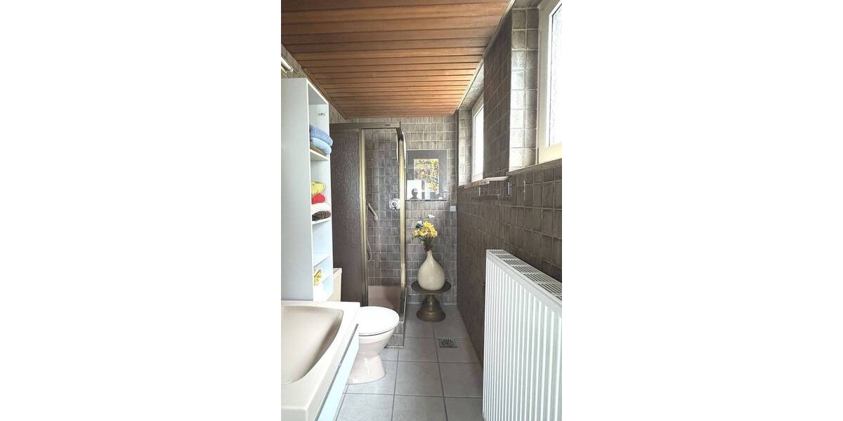 Einfamilienhaus Stuttgart Vaihingen - 7 Zimmer, 240 m&sup2;, 1.250.000&euro; | Angebot:25671954