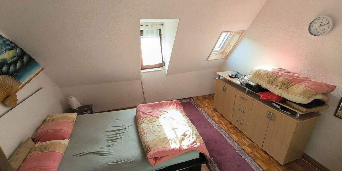 Doppelhaushälfte Remshalden Geradstetten - 6 Zimmer, 141 m&sup2;, 439.000&euro; | Angebot:25654172