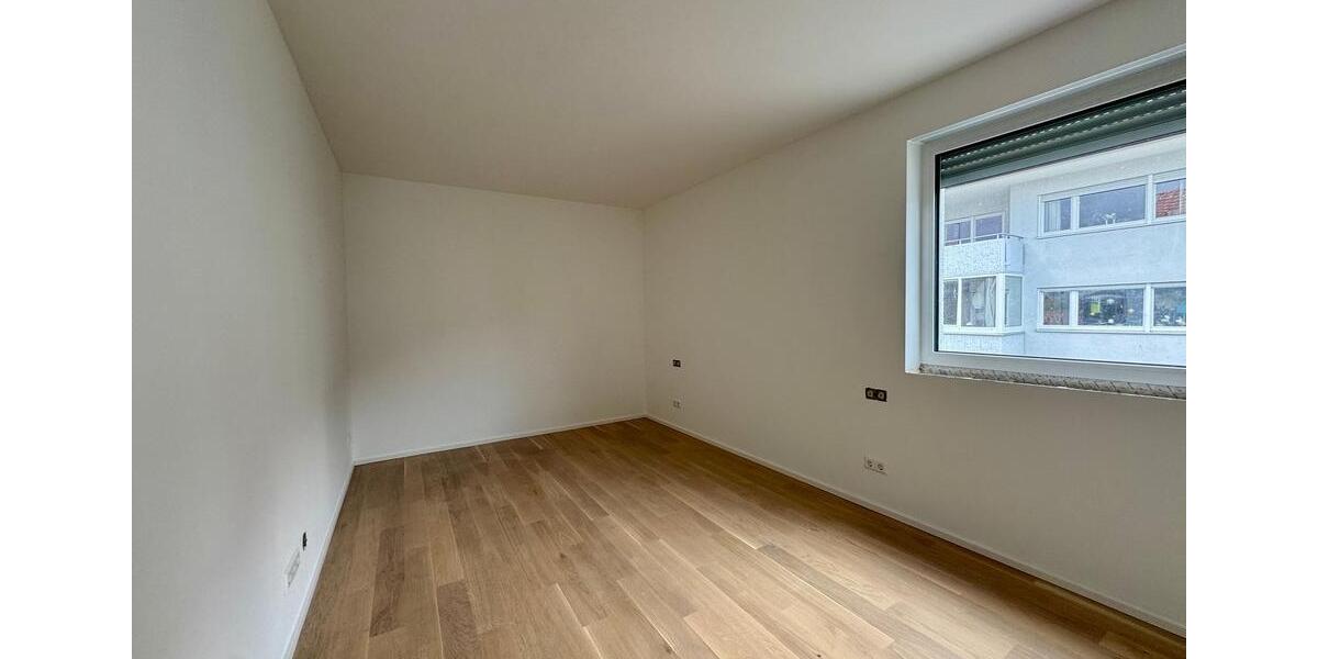 Etagenwohnung Esslingen am Neckar Oberesslingen - 3 Zimmer, 81 m&sup2;, 1.605&euro; | Angebot:26004782