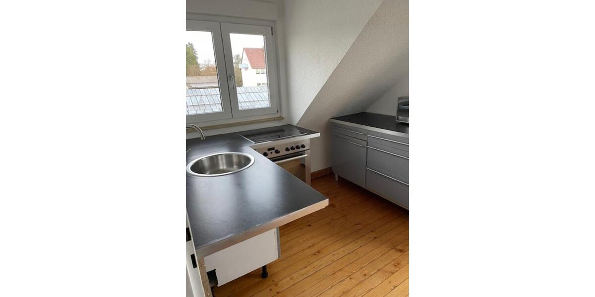 Dachgeschoßwohnung Stuttgart Zuffenhausen - 1 Zimmer, 45 m&sup2;, 900&euro; | Angebot:24224524