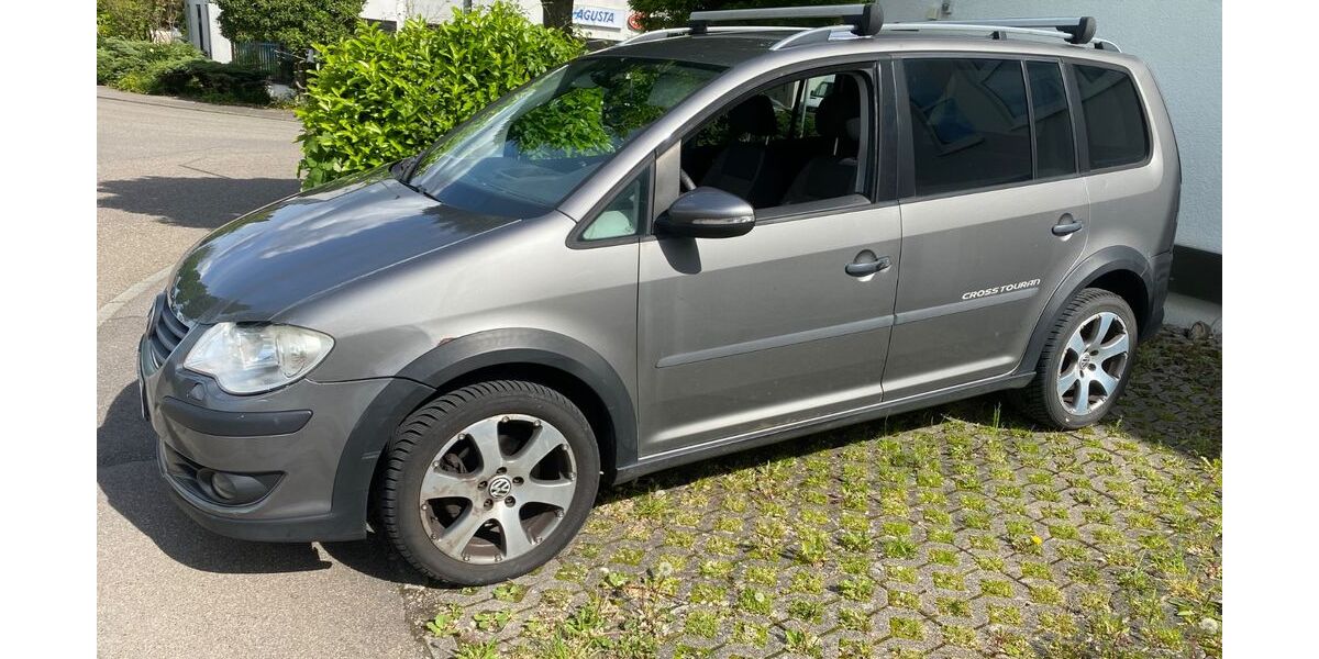 VW Touran 203.000 km 2.500 &euro; Leonberg 71229