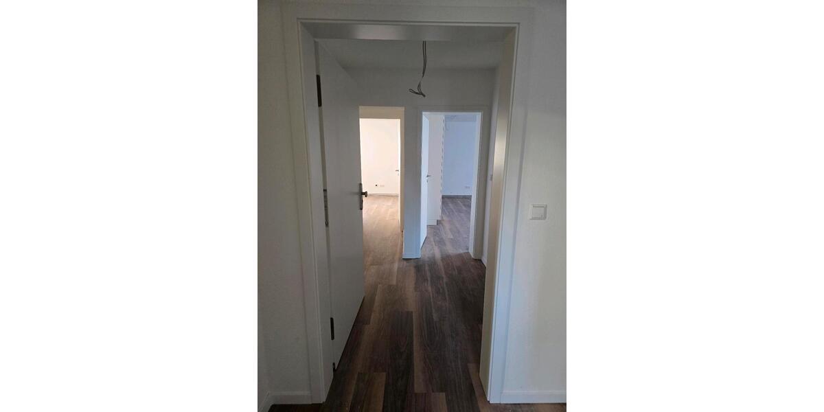 Etagenwohnung Stuttgart Zuffenhausen - 2 Zimmer, 60 m&sup2;, 1.200&euro; | Angebot:25267172