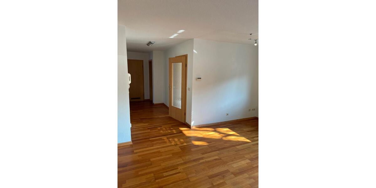 Erdgeschoßwohnung Kirchheim am Neckar - 2.5 Zimmer, 76 m&sup2;, 900&euro; | Angebot:27552241