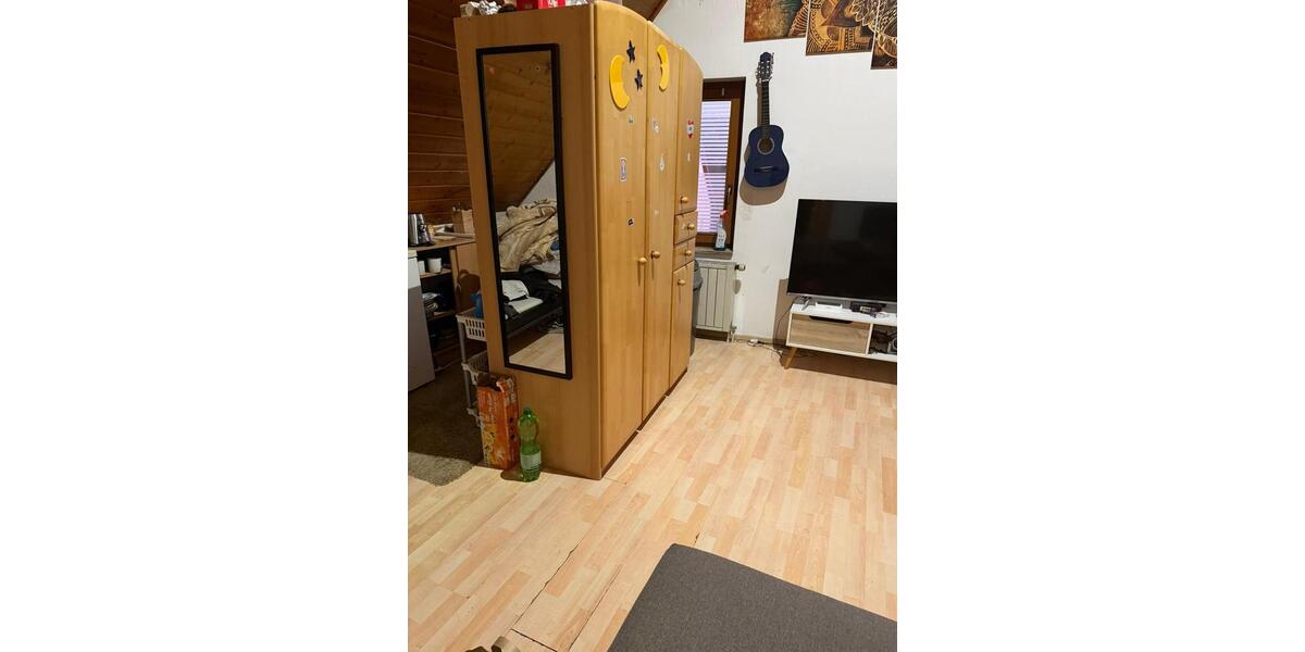 Dachgeschoßwohnung Backnang - 1 Zimmer, 33 m&sup2;, 550&euro; | Angebot:25844633