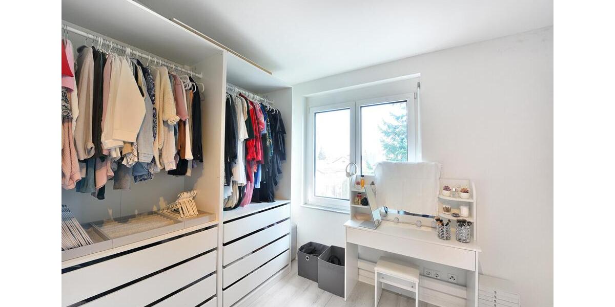 Reihenhaus Markgröningen - 5 Zimmer, 133 m&sup2;, 1.700&euro; | Angebot:25632777