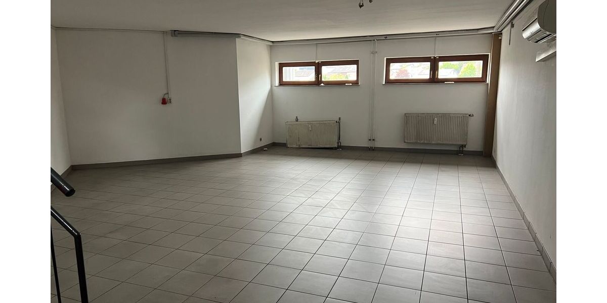 Helle Büroräume mit Lager im UG - Gewerbeobjekt Rutesheim | Angebot:27302387