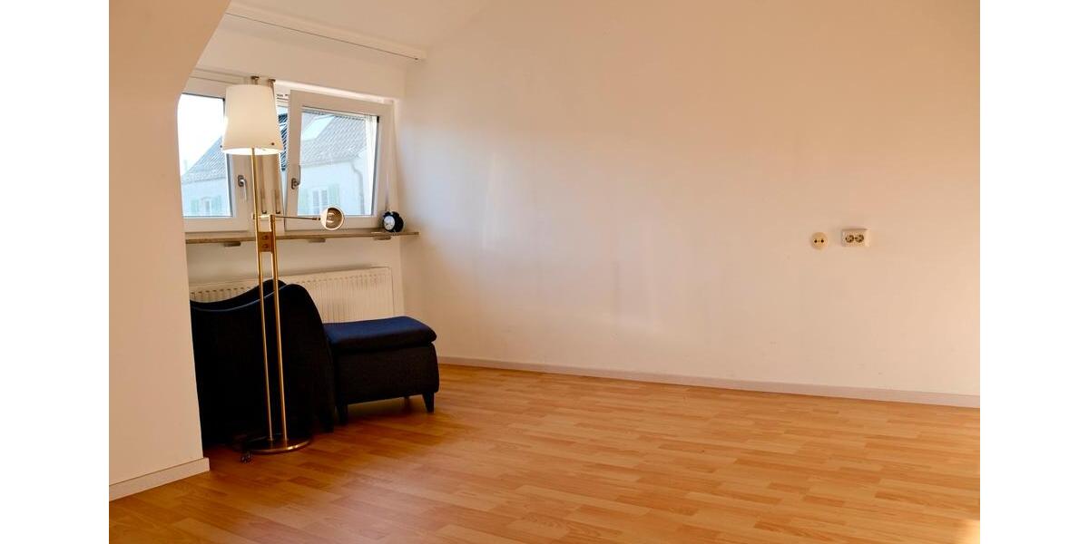 Dachgeschoßwohnung Stuttgart Vaihingen - 2 Zimmer, 45 m&sup2;, 650&euro; | Angebot:26038458