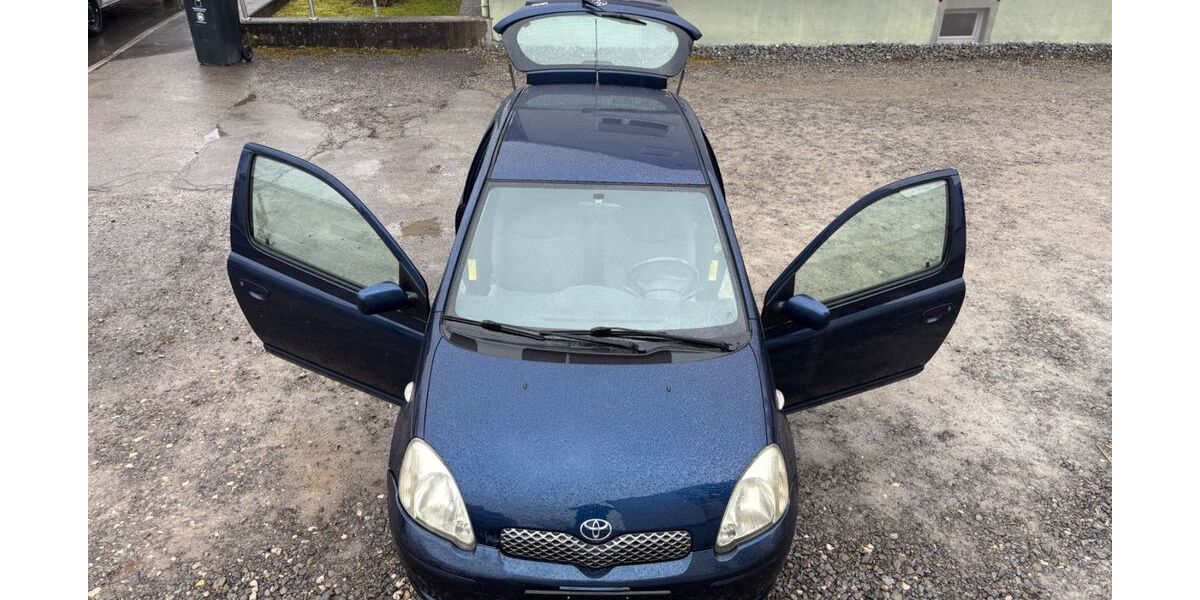 Toyota Yaris 206.678 km 690 &euro; Böblingen 71032