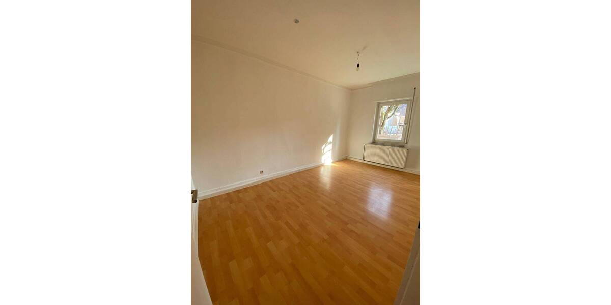 Etagenwohnung Esslingen am Neckar Pliensauvorstadt - 3 Zimmer, 64 m&sup2;, 220.000&euro; | Angebot:26092442