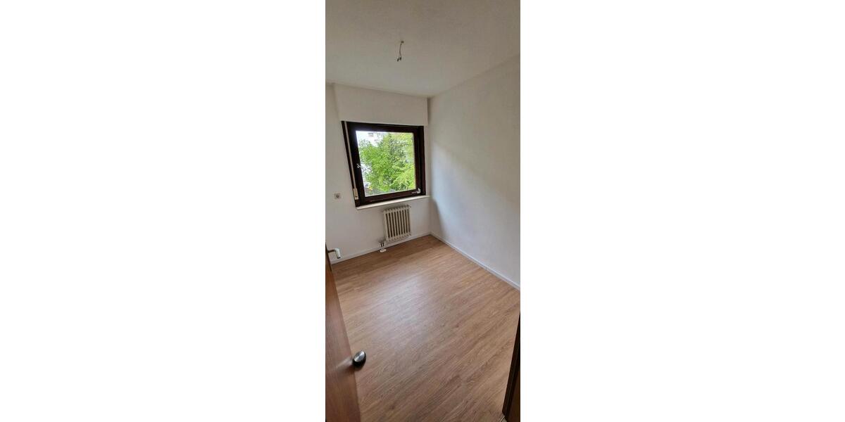 Einfamilienhaus Sindelfingen - 3.5 Zimmer, 127 m&sup2;, 2.300&euro; | Angebot:26657569