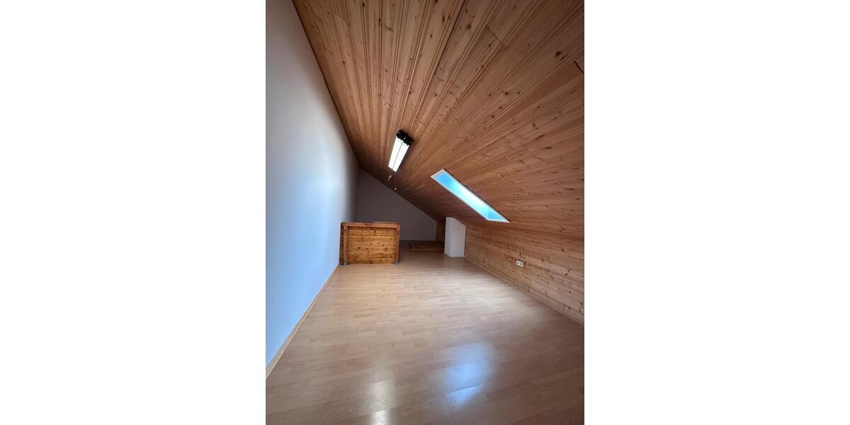 Etagenwohnung Filderstadt - 3 Zimmer, 85 m&sup2;, 1.770&euro; | Angebot:25957092