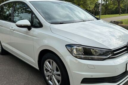 VW Touran 167.280 km 13.899 &euro; Stuttgart 70469