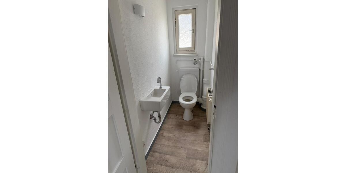 Dachgeschoßwohnung Stuttgart Bad Cannstatt - 3 Zimmer, 88 m&sup2;, 1.190&euro; | Angebot:25765759