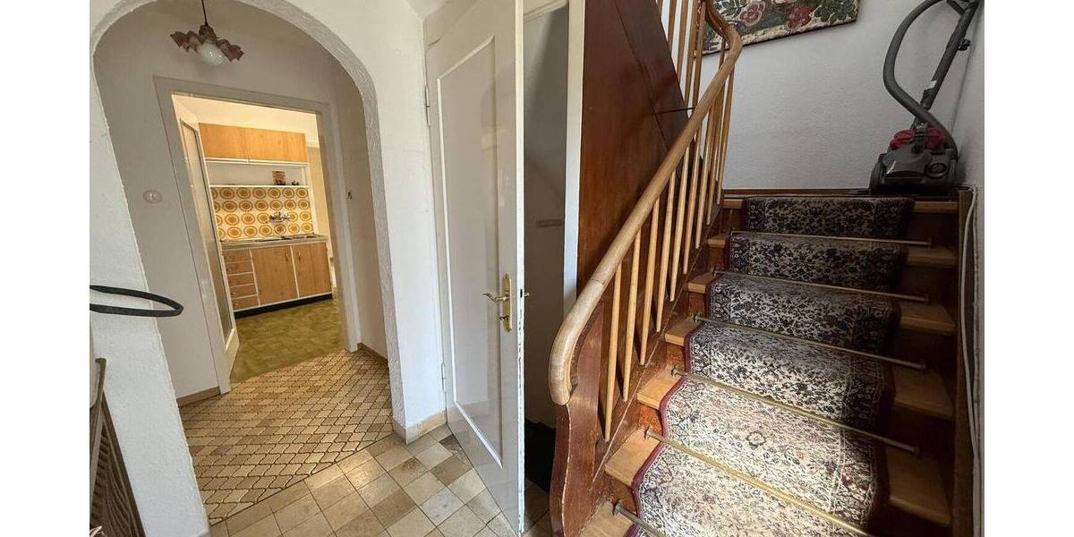 Mehrfamilienhaus, Wohnhaus Ostfildern Scharnhausen - 7 Zimmer, 210 m&sup2;, 699.000&euro; | Angebot:26029990