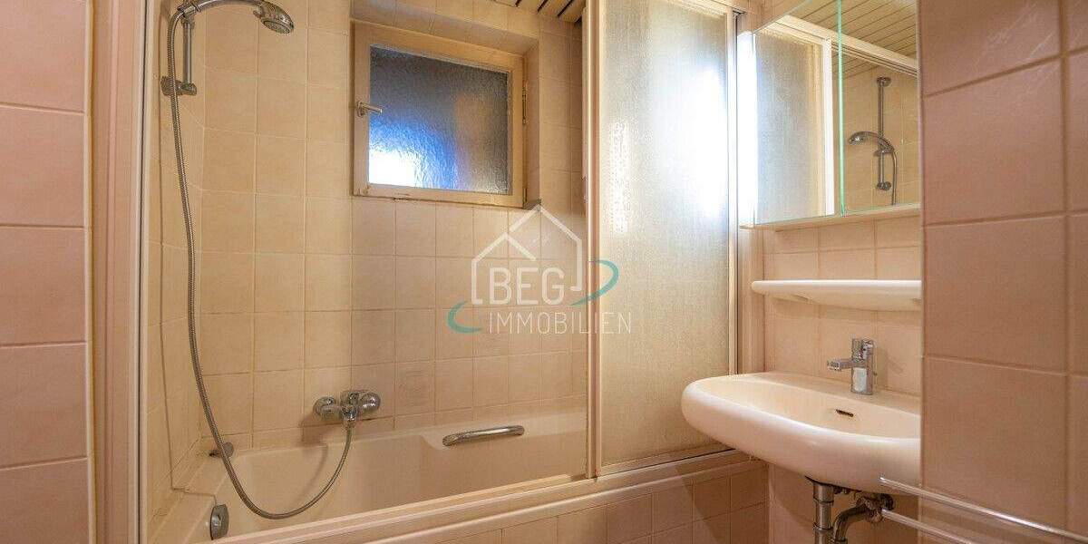 Etagenwohnung Stuttgart Untertürkheim - 3 Zimmer, 71 m&sup2;, 259.000&euro; | Angebot:26015115