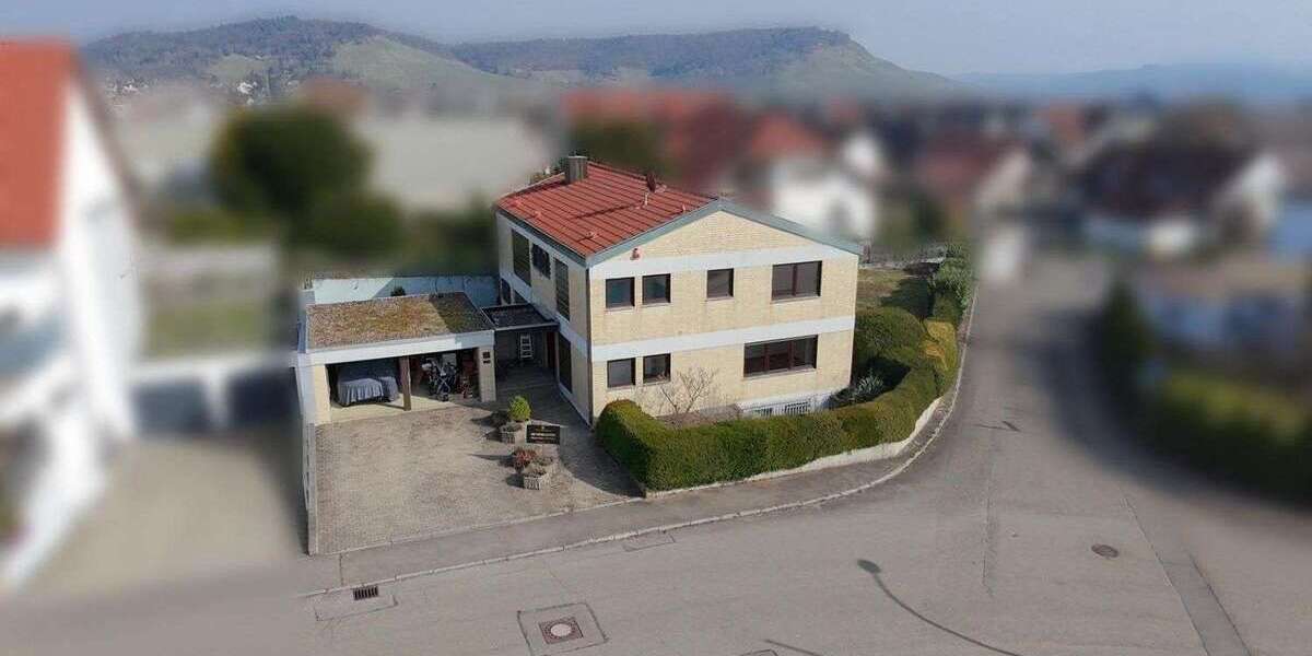 Einfamilienhaus Korb - 7 Zimmer, 221 m&sup2;, 800.000&euro; | Angebot:25837418