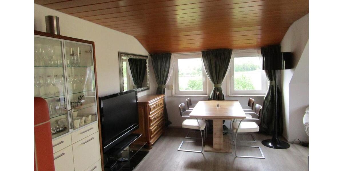 Dachgeschoßwohnung Ludwigsburg Eglosheim - 3 Zimmer, 71 m&sup2;, 1.400&euro; | Angebot:26577710