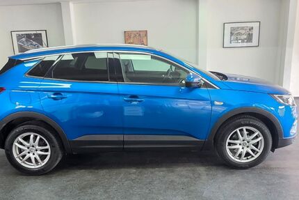 Opel Grandland (X) 45.000 km 14.490 &euro; Asperg/Ludwigsburg bei Stuttgart 71679