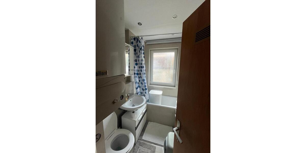 Erdgeschoßwohnung Stuttgart Bad Cannstatt - 3 Zimmer, 80 m&sup2;, 1.500&euro; | Angebot:25262534