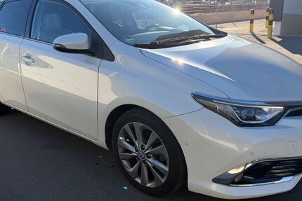 Toyota Auris 159.000 km 10.999 &euro; Ditzingen 71254
