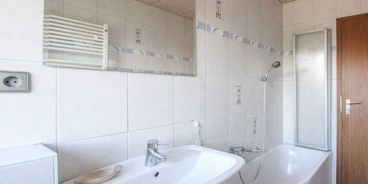 Reihenendhaus Stuttgart Rot - 6 Zimmer, 131 m&sup2;, 398.000&euro; | Angebot:25850649