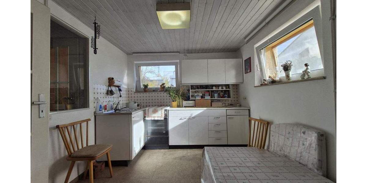 Etagenwohnung Bönnigheim - 3 Zimmer, 85 m&sup2;, 265.000&euro; | Angebot:25802509