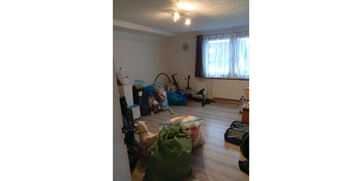 Dachgeschoßwohnung Frickenhausen - 3 Zimmer, 70 m&sup2;, 970&euro; | Angebot:25654039