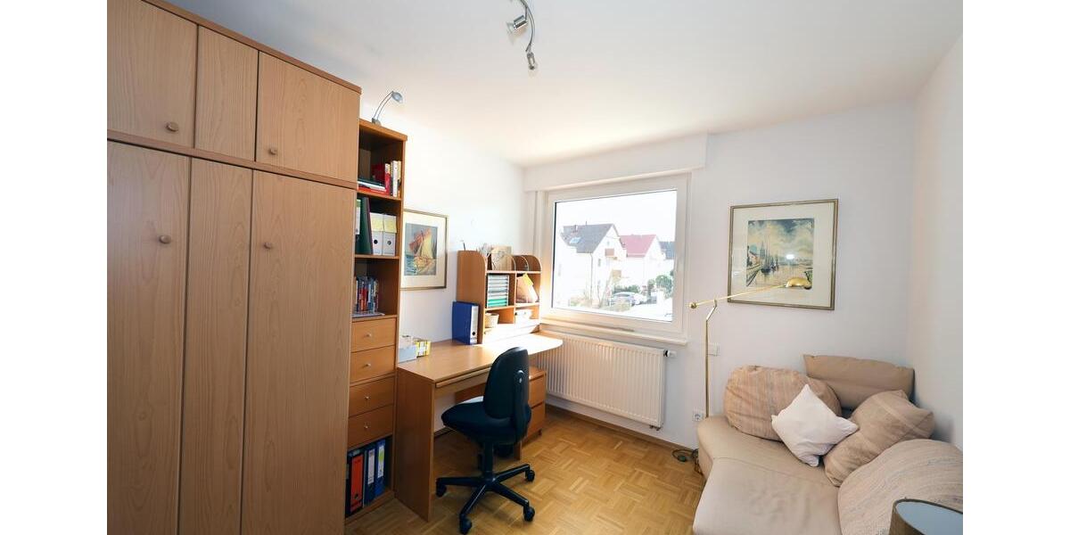 Etagenwohnung Schwieberdingen - 4.5 Zimmer, 110 m&sup2;, 2.000&euro; | Angebot:24678659