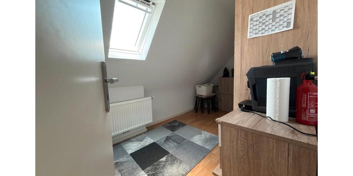 Dachgeschoßwohnung Kornwestheim - 3 Zimmer, 50 m&sup2;, 900&euro; | Angebot:27612266