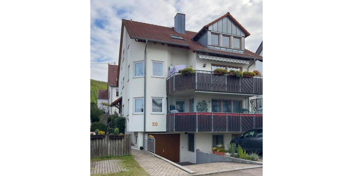 Dachgeschoßwohnung Weinstadt - 3 Zimmer, 81 m&sup2;, 289.000&euro; | Angebot:26451246