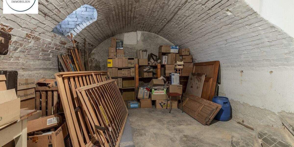 Mehrfamilienhaus, Wohnhaus Schorndorf - 8 Zimmer, 160 m&sup2;, 398.000&euro; | Angebot:25738428