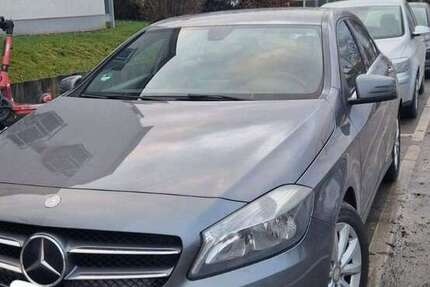 Mercedes-Benz 180 195.000 km 10.000 &euro; Stuttgart, Landeshauptstadt (Baden-Württemberg) 70437