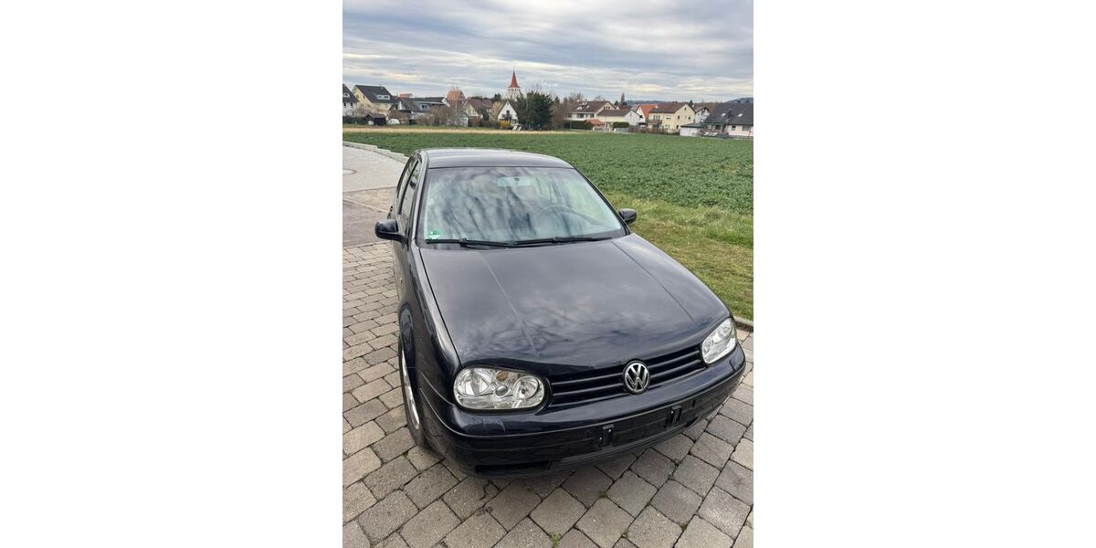 VW Golf 313.500 km 1.999 &euro; Sindelfingen 71063