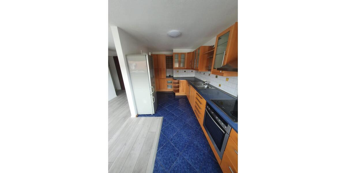 Dachgeschoßwohnung Stuttgart Sillenbuch - 5.5 Zimmer, 116 m&sup2;, 1.450&euro; | Angebot:26495344