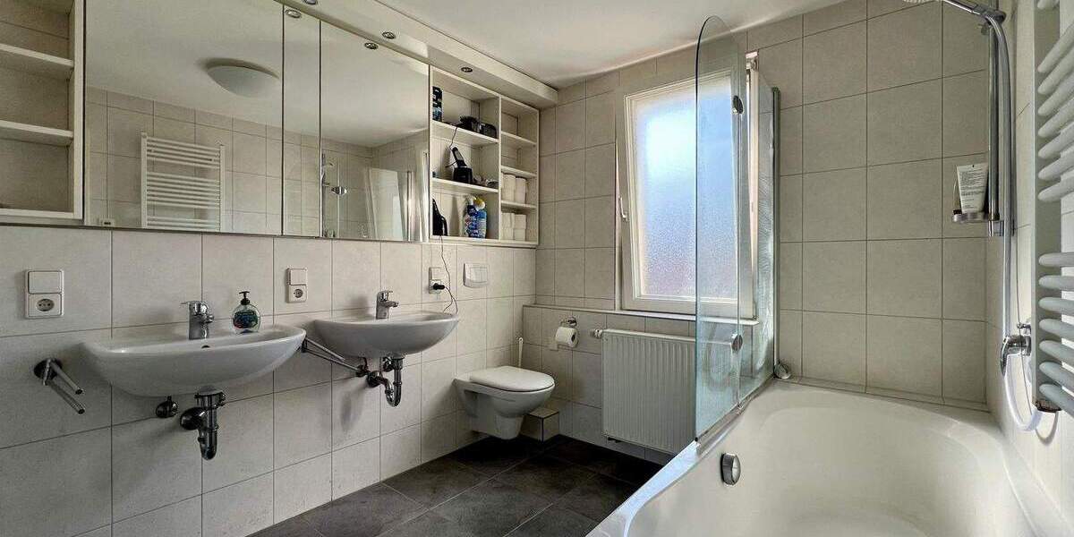 Mehrfamilienhaus, Wohnhaus Ludwigsburg Mitte - 1 Zimmer, 389 m&sup2;, 2.000.000&euro; | Angebot:25706120