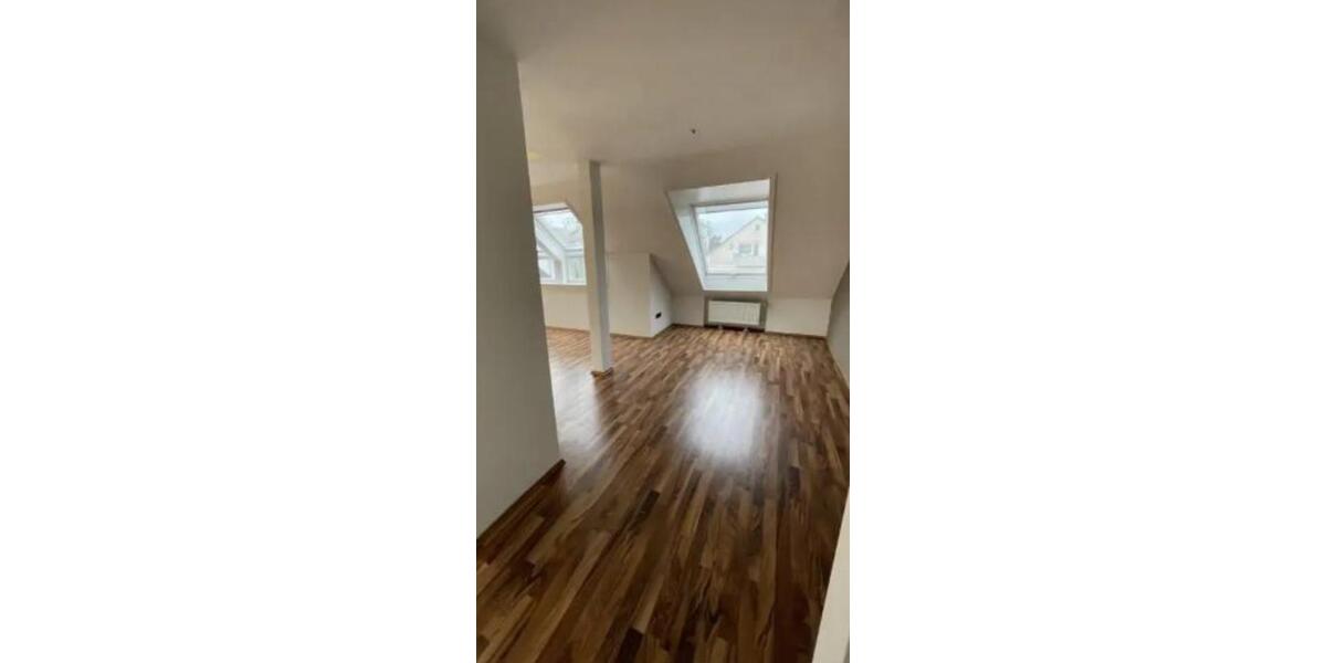 Dachgeschoßwohnung Ditzingen - 2 Zimmer, 78 m&sup2;, 1.100&euro; | Angebot:25998751