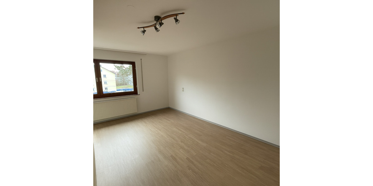 Etagenwohnung Stuttgart Bad Cannstatt - 4 Zimmer, 100 m&sup2;, 1.800&euro; | Angebot:25369076