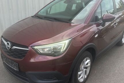 Opel Crossland (X) 98.000 km 9.990 &euro; Böblingen 71034