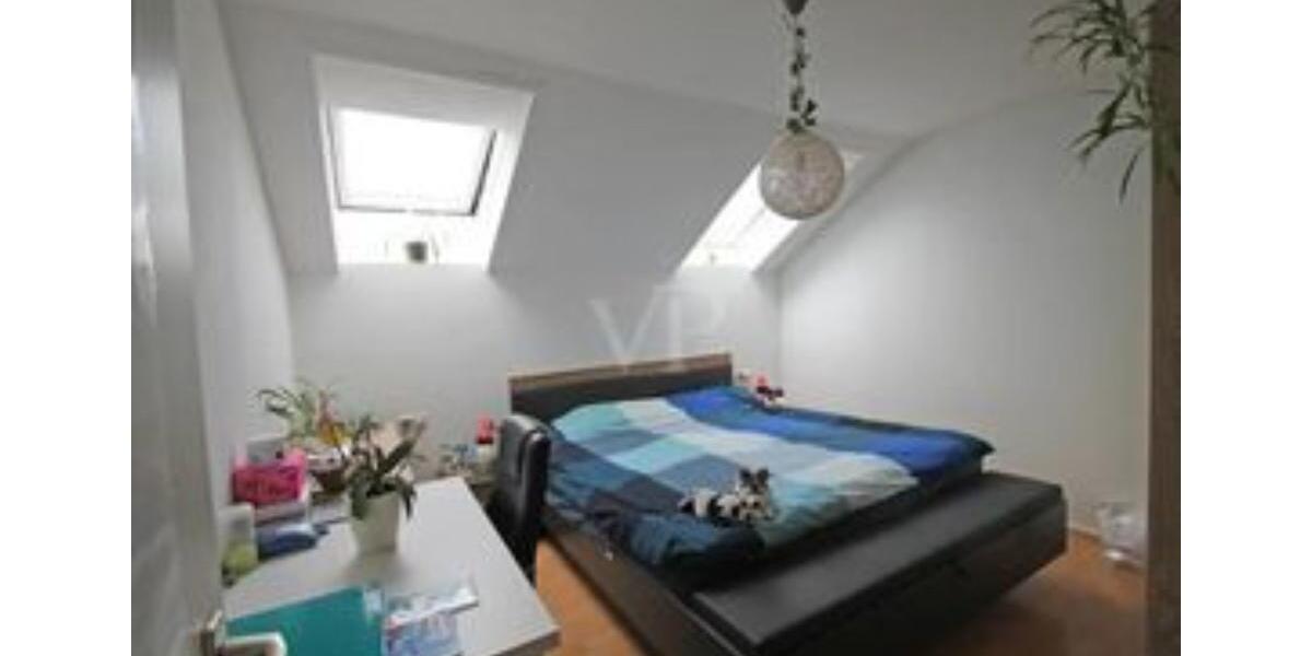Dachgeschoßwohnung Leonberg - 2.5 Zimmer, 60 m&sup2;, 900&euro; | Angebot:25719326