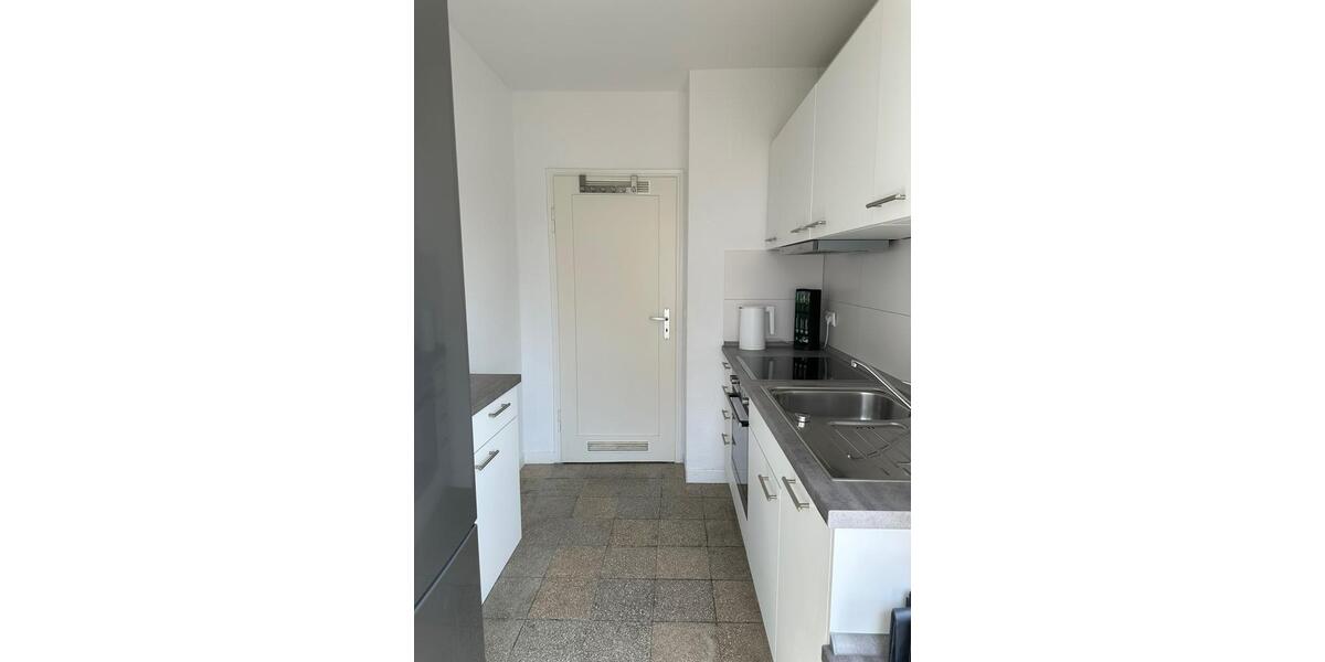 Dachgeschoßwohnung Stuttgart Degerloch - 2.5 Zimmer, 61 m&sup2;, 1.540&euro; | Angebot:25765747