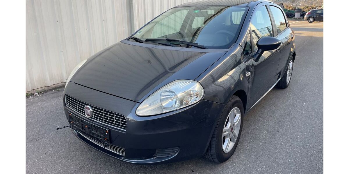 Fiat Grande Punto 147.000 km 2.990 &euro; Böblingen 71034