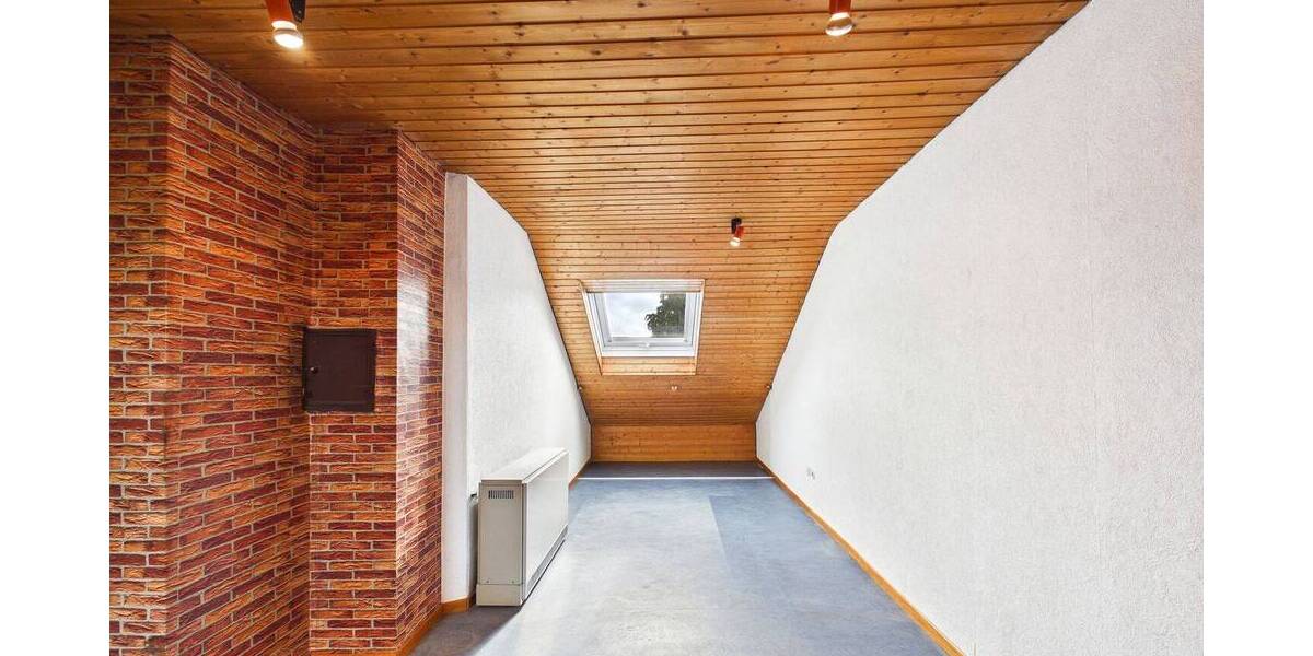 Einfamilienhaus Stuttgart Dürrlewang - 8 Zimmer, 170 m&sup2;, 559.000&euro; | Angebot:26043137