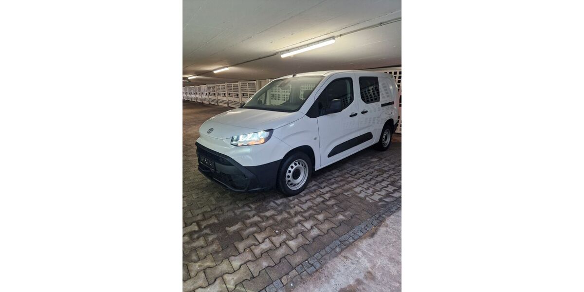 Toyota Proace City 47.000 km 20.950 &euro; Böblingen 71032