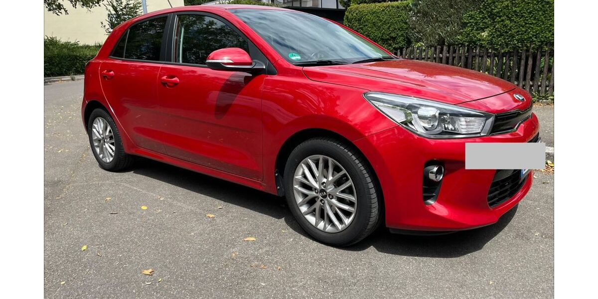 Kia Rio 44.000 km 8.990 &euro; Böblingen 71034