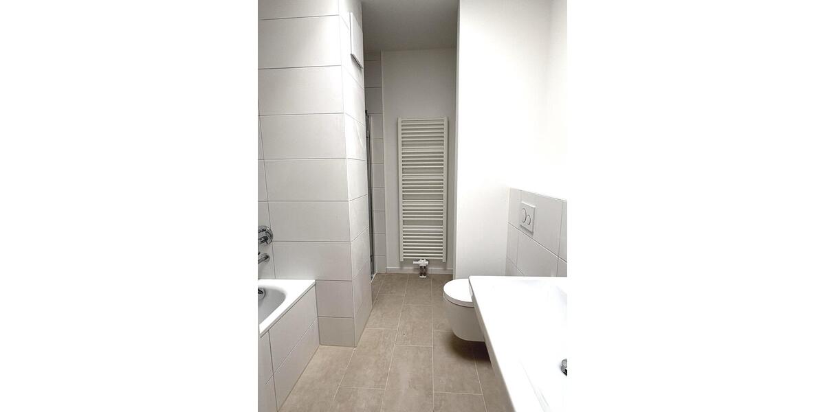 Dachgeschoßwohnung Leonberg - 4 Zimmer, 121 m&sup2;, 2.484&euro; | Angebot:23712507