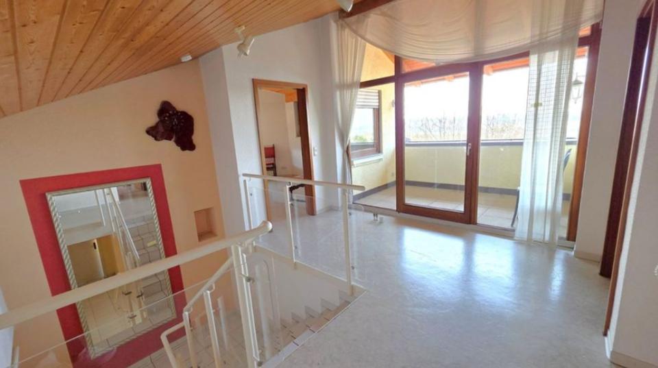 Maisonettenwohnung Neckarwestheim - 6 Zimmer, 190 m&sup2;, 2.450&euro; | Angebot:25973464