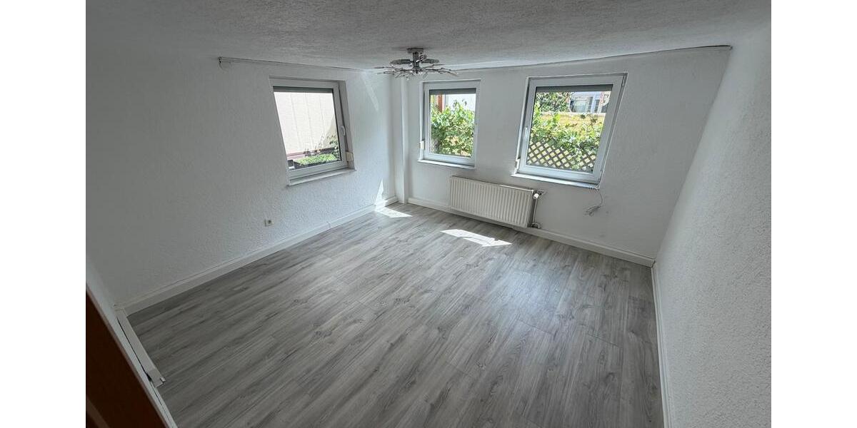 Erdgeschoßwohnung Uhingen - 3 Zimmer, 62 m&sup2;, 800&euro; | Angebot:27534810